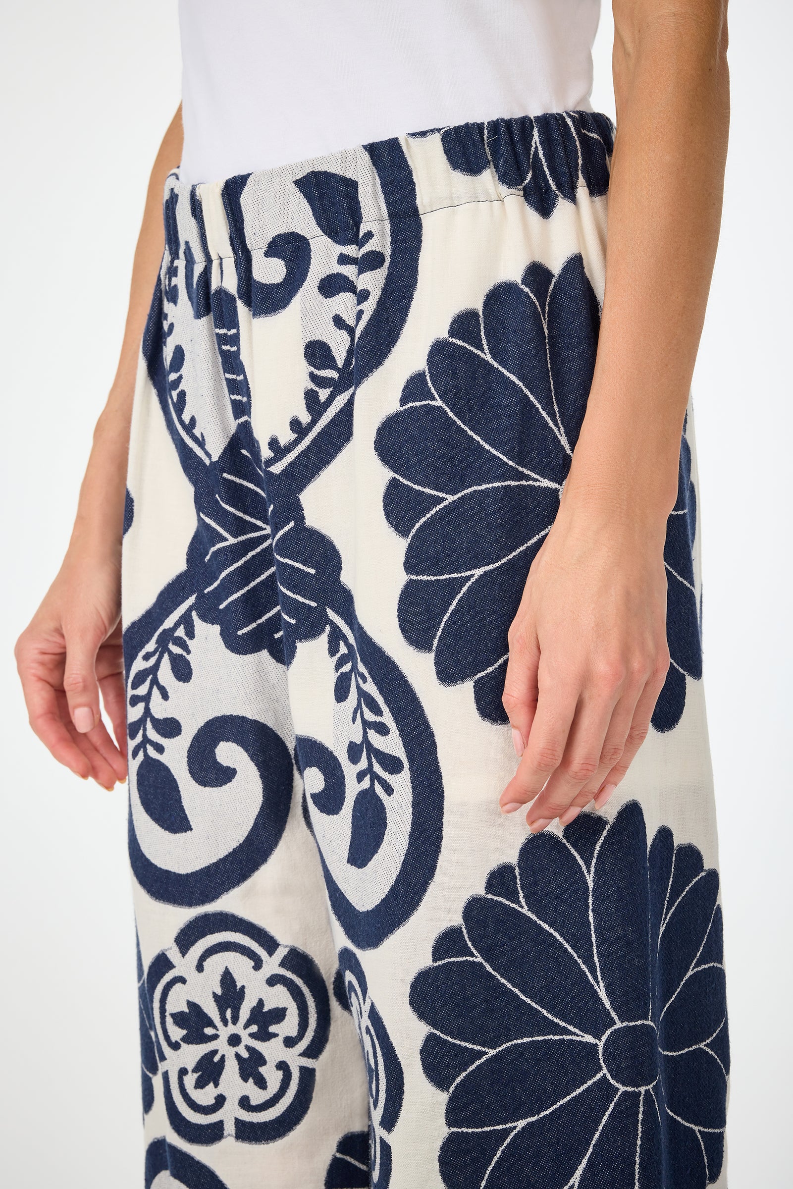 Estella 2 Cropped Pants - Fuyuko Fil Coupe - Image 5